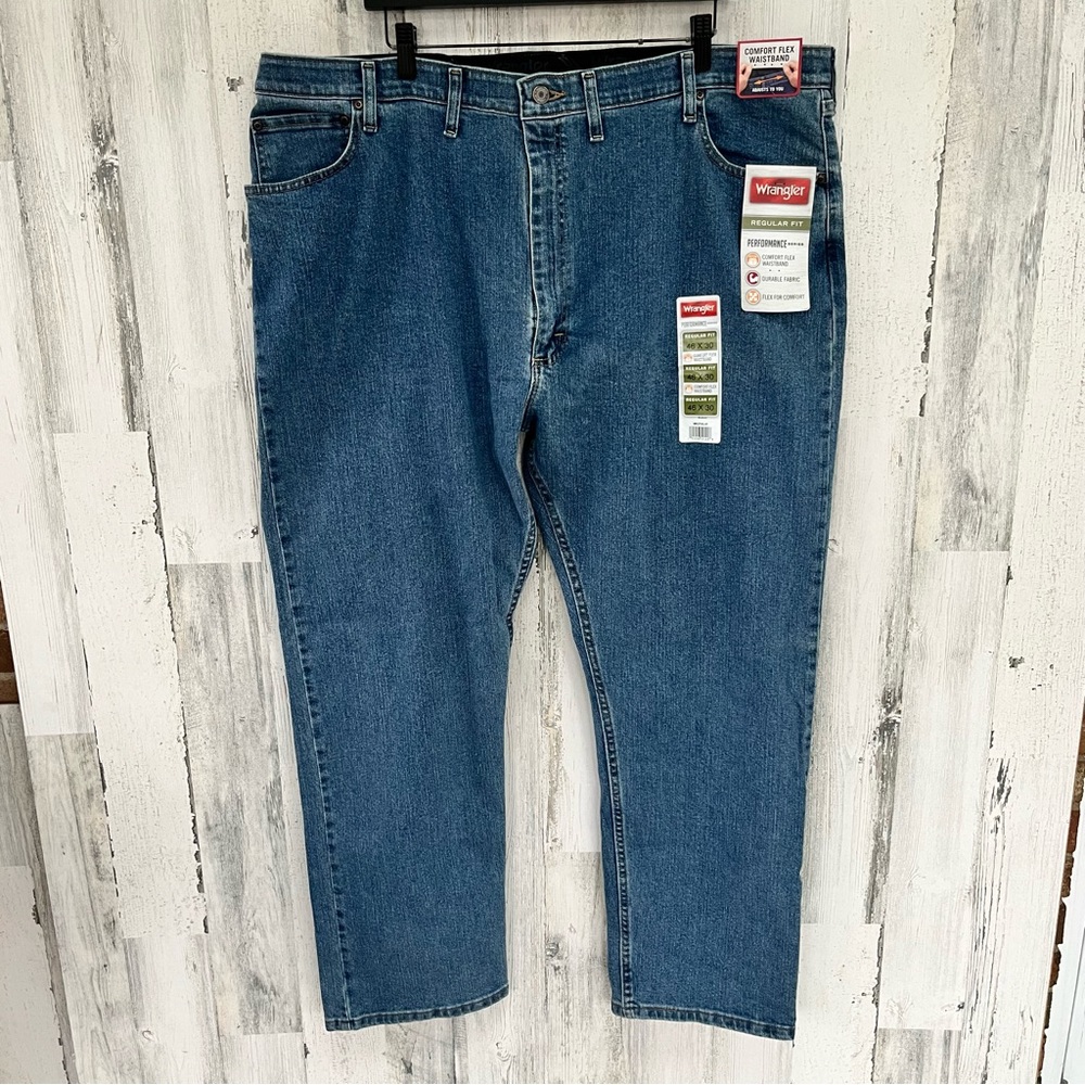 Wrangler Men’s Regular Fit Straight Leg Jeans Size 46X30 Zip & Button Closure